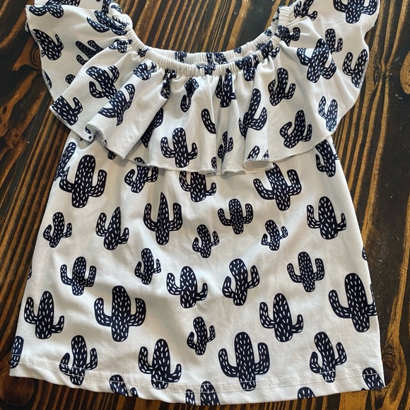 Other - 🌵Cactus Print Top 3T - White & Black